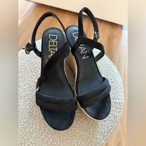Women’s Black Wedge Sandal
